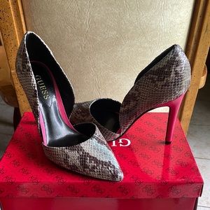 Guess shoes, 8 1/2 never been worn, snake skin multicolor